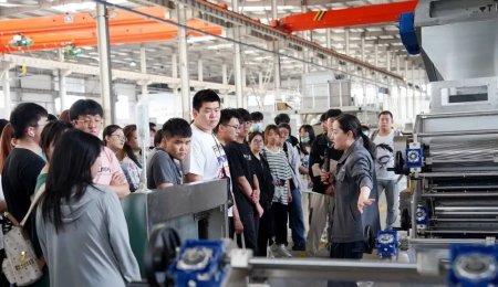 校企聯動 協同育才丨青島農業大學師生團隊來青島?？萍褏⒂^交流